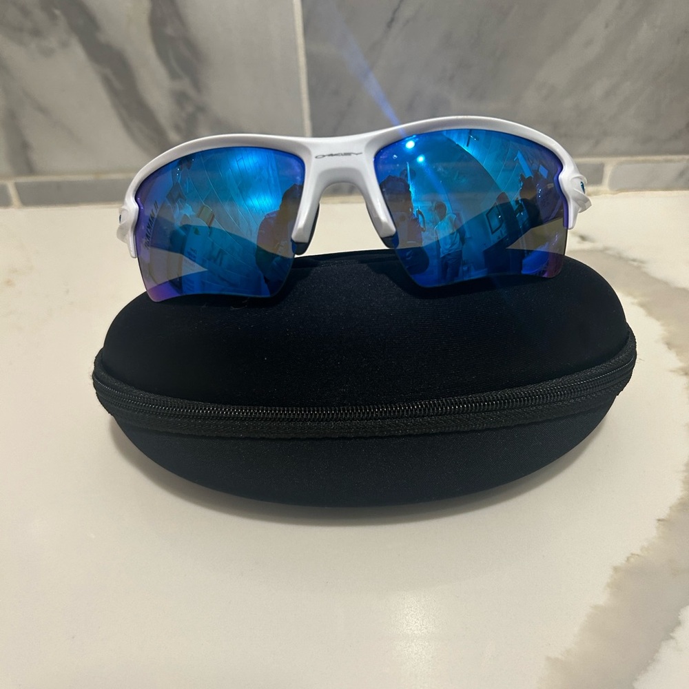 Oakleys men’s sunglasses Oo9188 Flak 2.0